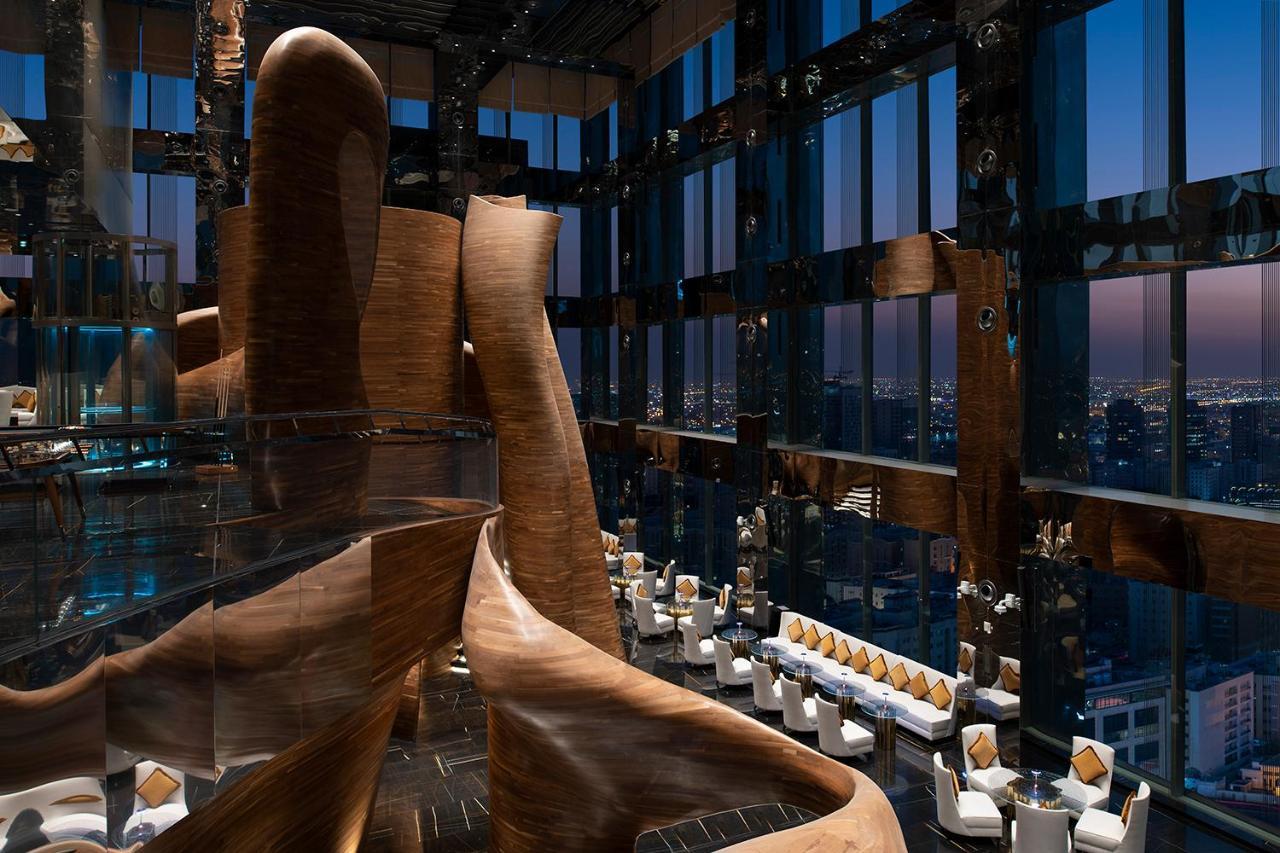 Banyan Tree Doha At La Cigale Mushaireb Εξωτερικό φωτογραφία The interior of the 101 lounge