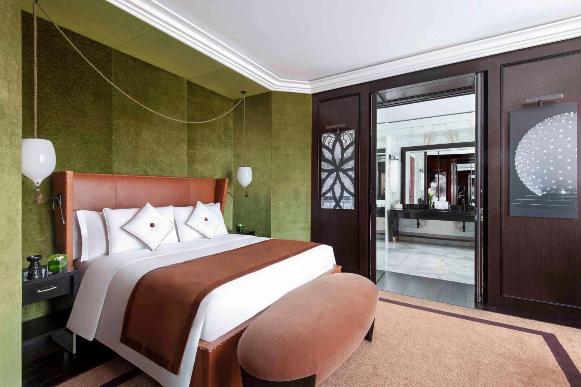 Banyan Tree Doha At La Cigale Mushaireb Εξωτερικό φωτογραφία A bedroom at the Mandarin Oriental, London