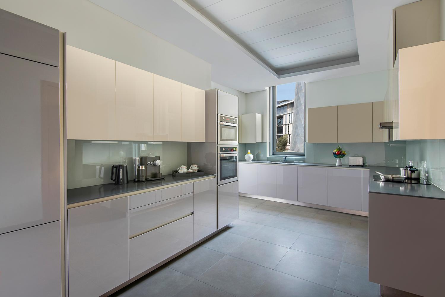 Banyan Tree Doha At La Cigale Mushaireb Δωμάτιο φωτογραφία A modern kitchen