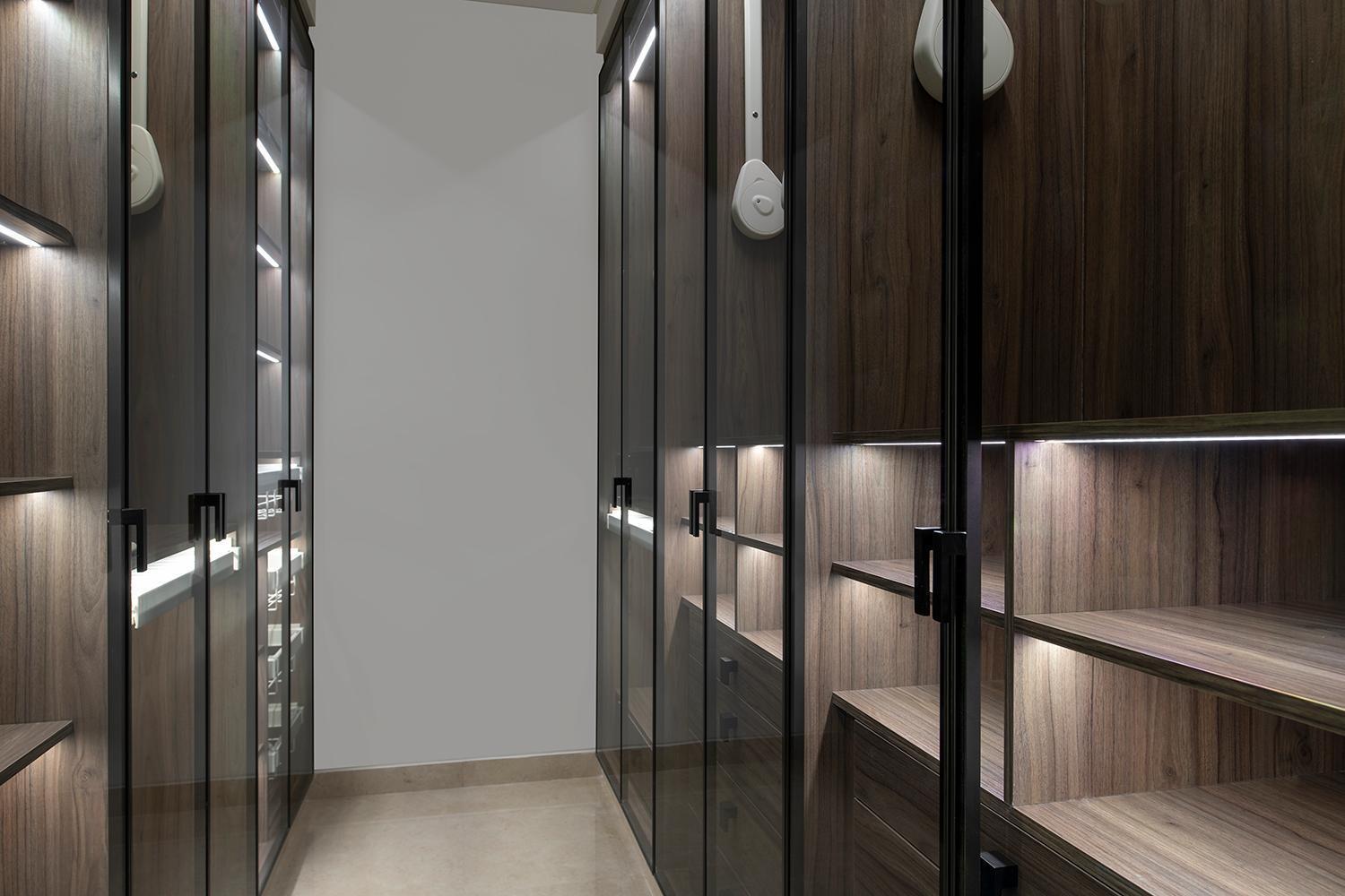 Banyan Tree Doha At La Cigale Mushaireb Δωμάτιο φωτογραφία A walk-in closet